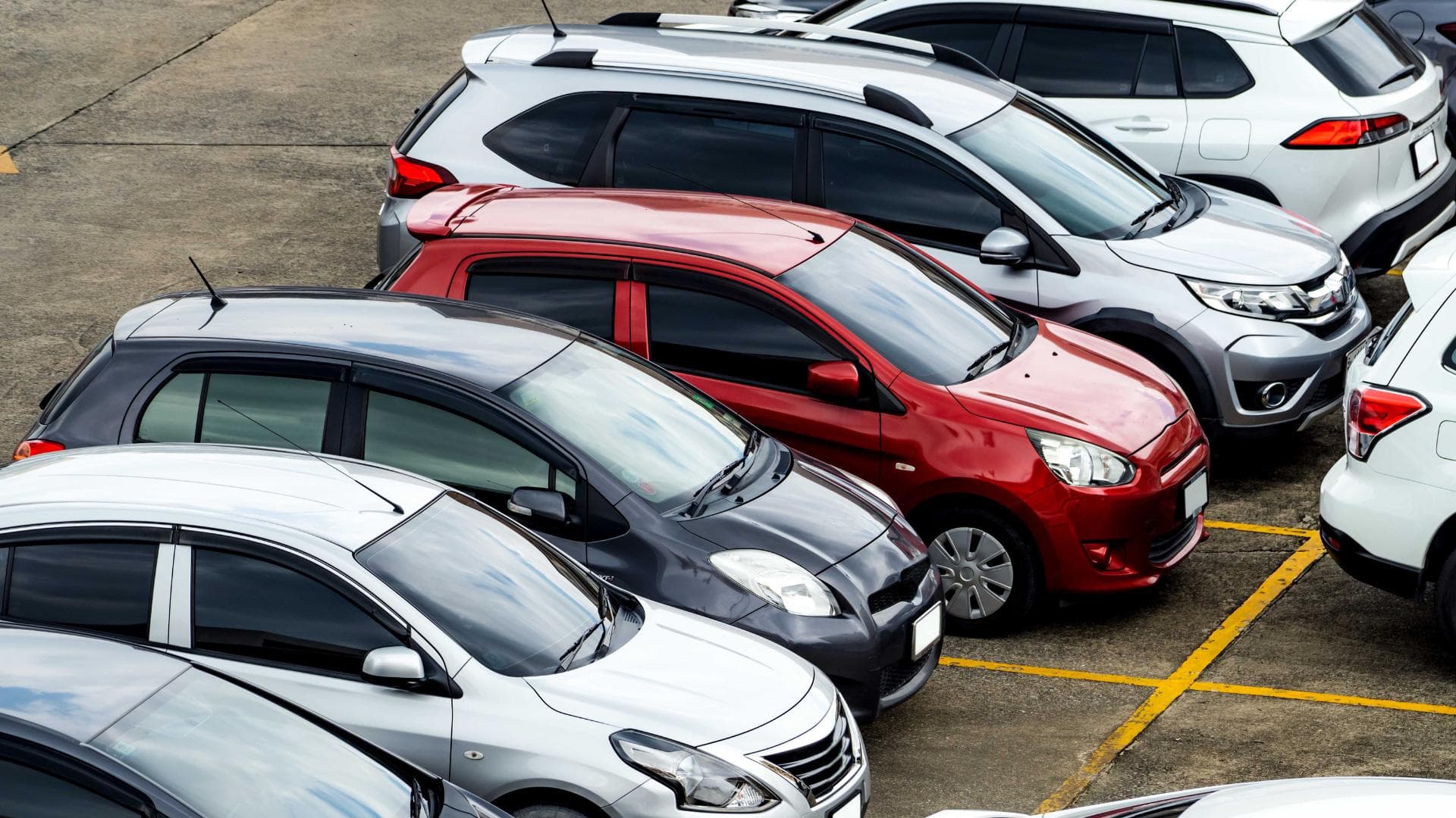 The Importance Of Vehicle History Reports When Buying A Used Car In The UAE | Accident History — cover image