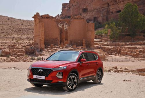All-New Hyundai Santa Fe Marks UAE Debut